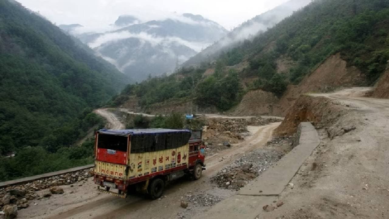 Twenty One workers killed after truck plunges into gorge in Arunachal Pradesh 