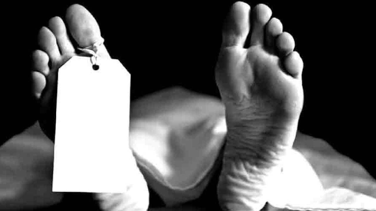 In Madhya Pradesh Farmer Dies Of Heart Attack While Waiting For Fertiliser 