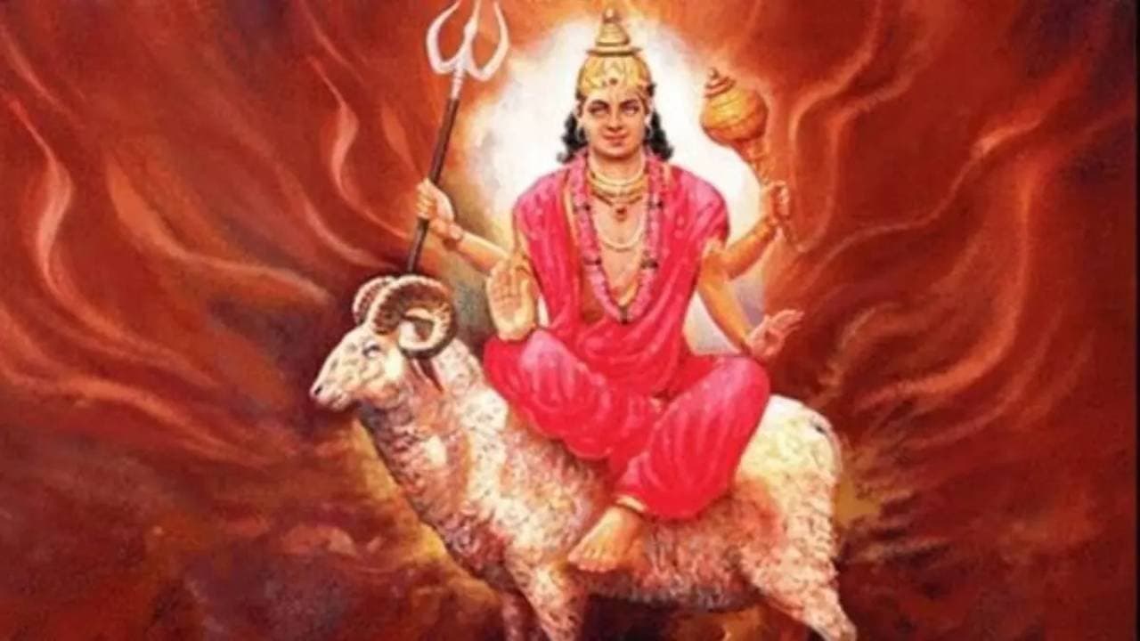 Mangal Gochar 2025 Mars transit in Sagittarius these Zodiac Signs will face negative impact