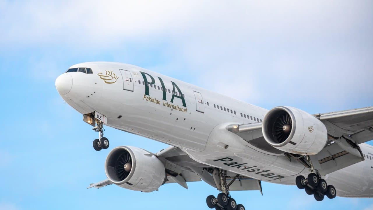 Pakistan to hold bidding again to sell loss-making PIA Asim Munir s firm is in the forefront