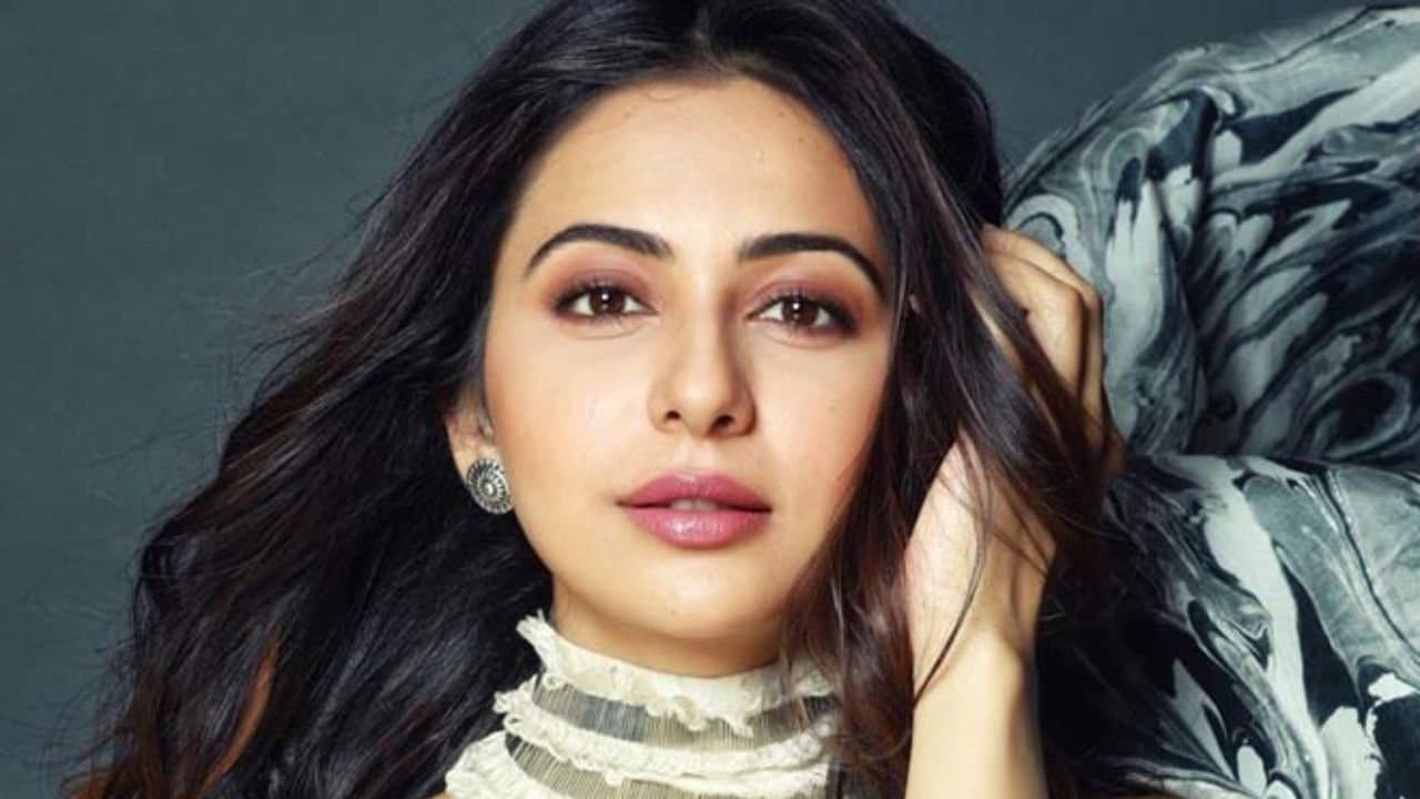 Rakul Preet Singh tries these DIY Hacks to get clear skin