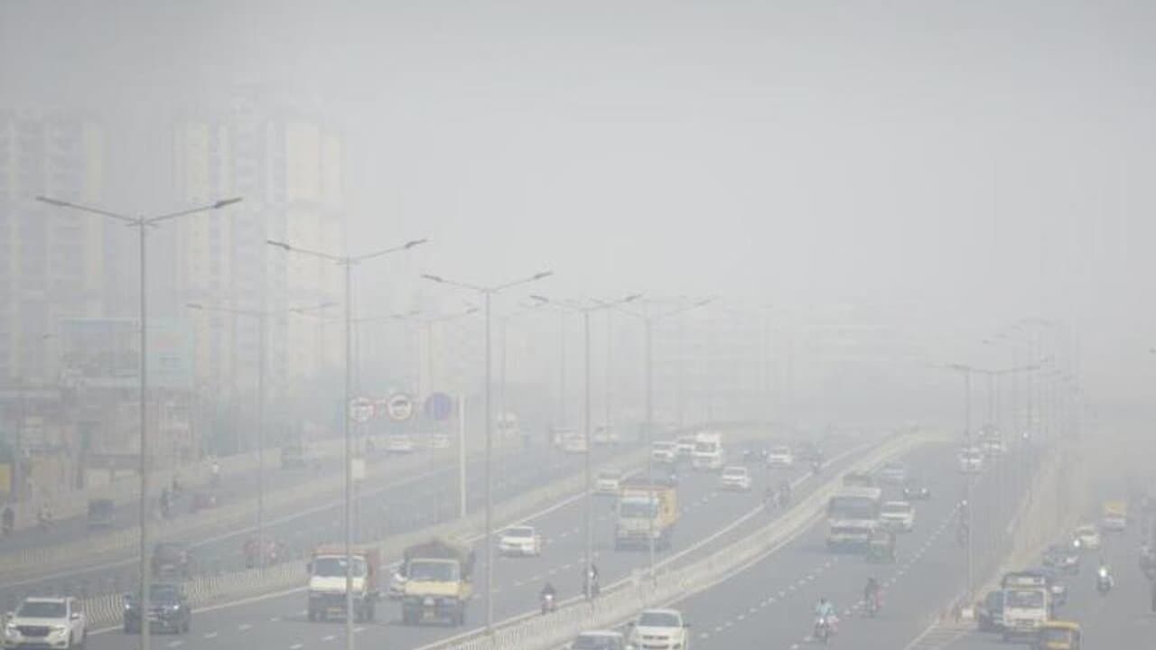 Delhi Weather Update chokes under thick smog AQI hits severe levels