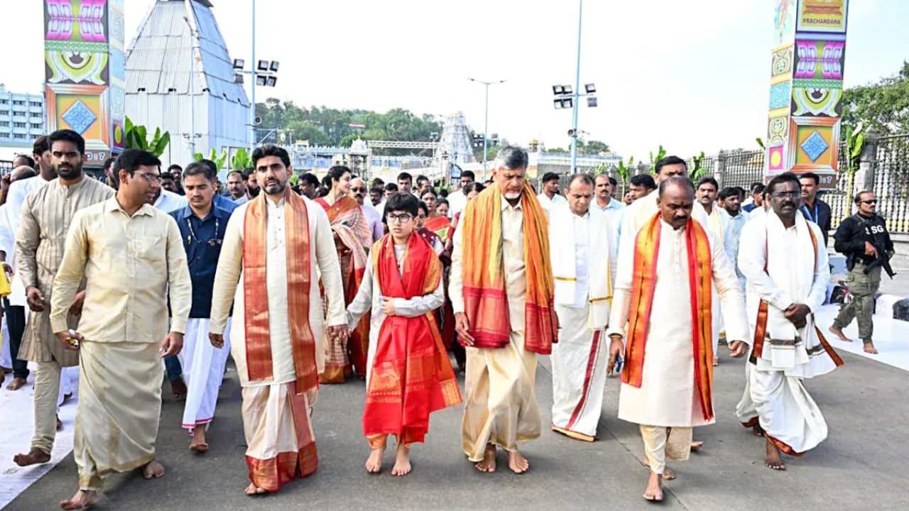 Dupatta scam in Tirumala Temple 54 crores of discrepancies in last 10 years