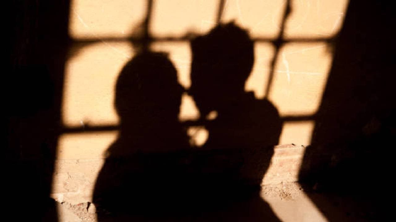 This tollywood actress is in extra marital affair with director 