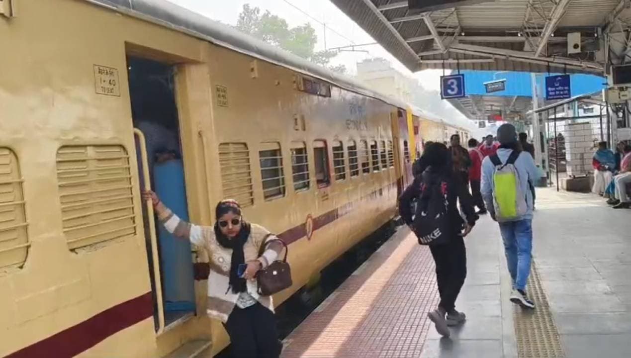 Eastern Railway arranged special train for Poush Mela 