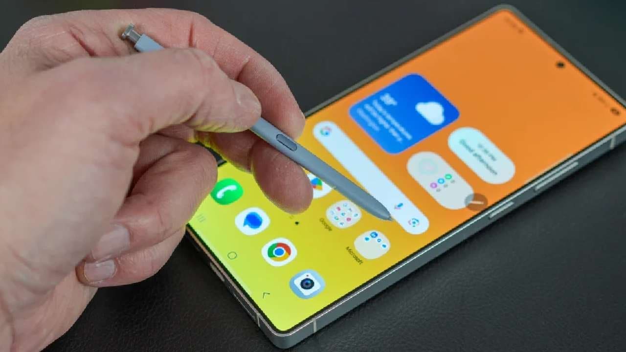 world s first self-powered smartphone has been created by China