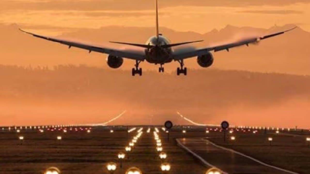 Alaska Air Pilot Tries To Shut Off Plane Engines Mid-Air whats the reason