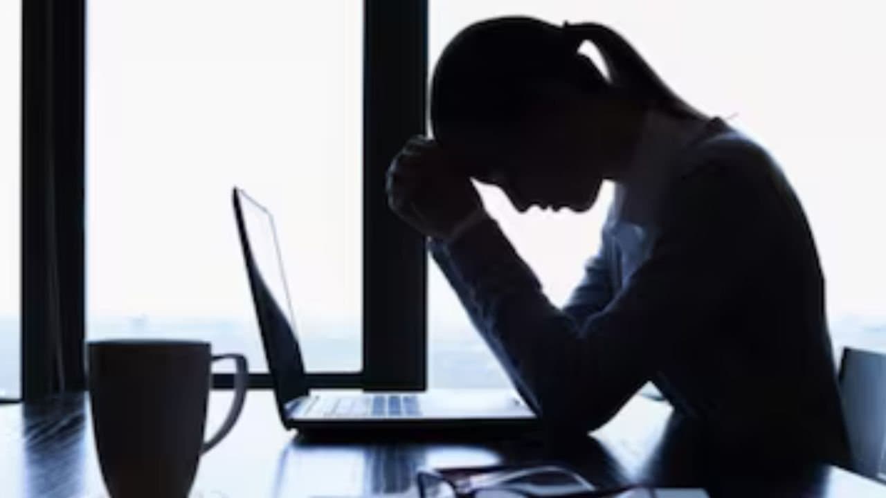 Which vitamin deficiency causes fatigue