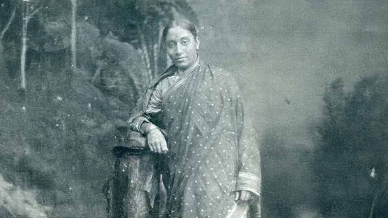 India’s First Divorce Pioneer Rukhmabai Raut 