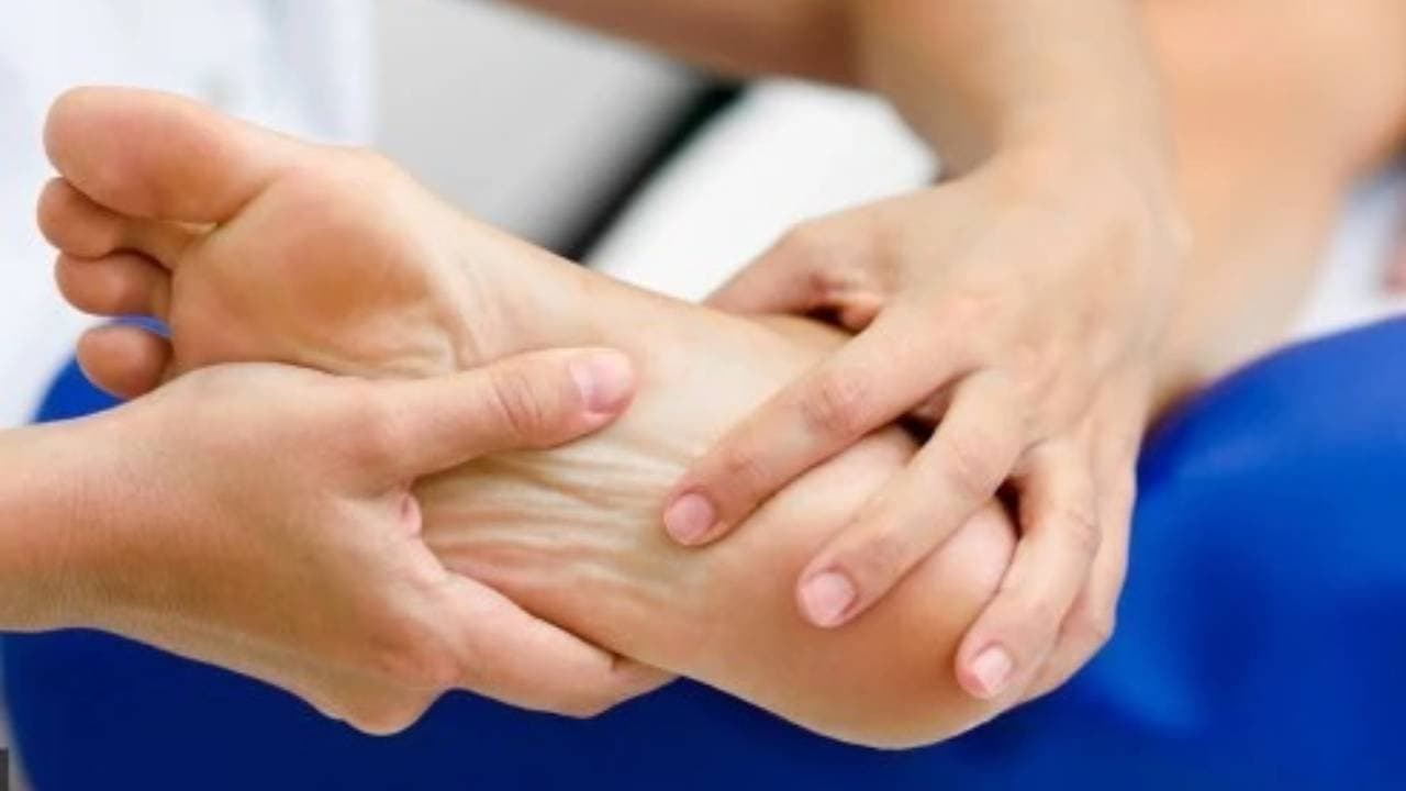 daily habits are silently hurting your feet