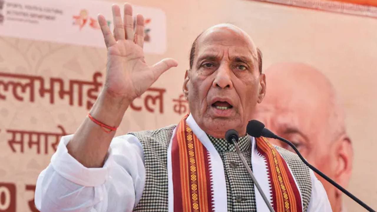 Nehru wanted to rebuild babri masjid says Rajnath Singh