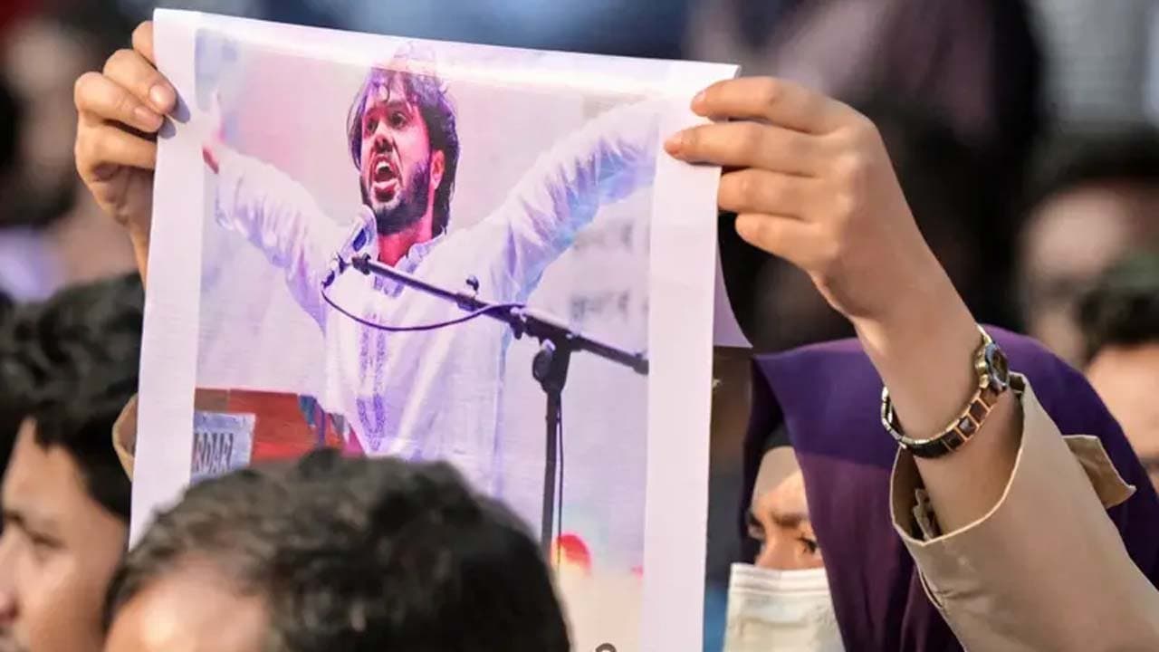 Indian intelligence agencies contradict Dhaka polices claim that Osman Hadis killers have entered India 