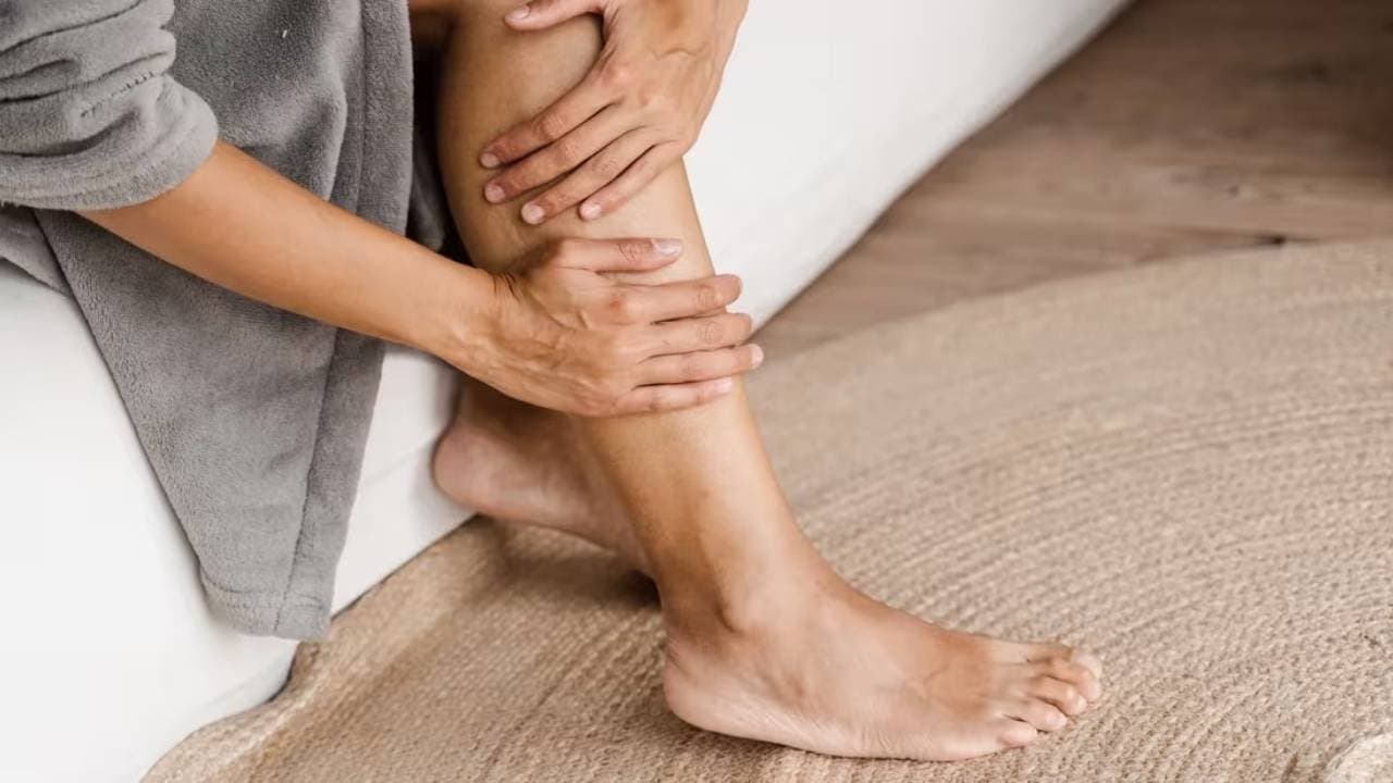 These warning symptoms of blood clot in leg you should never ignore