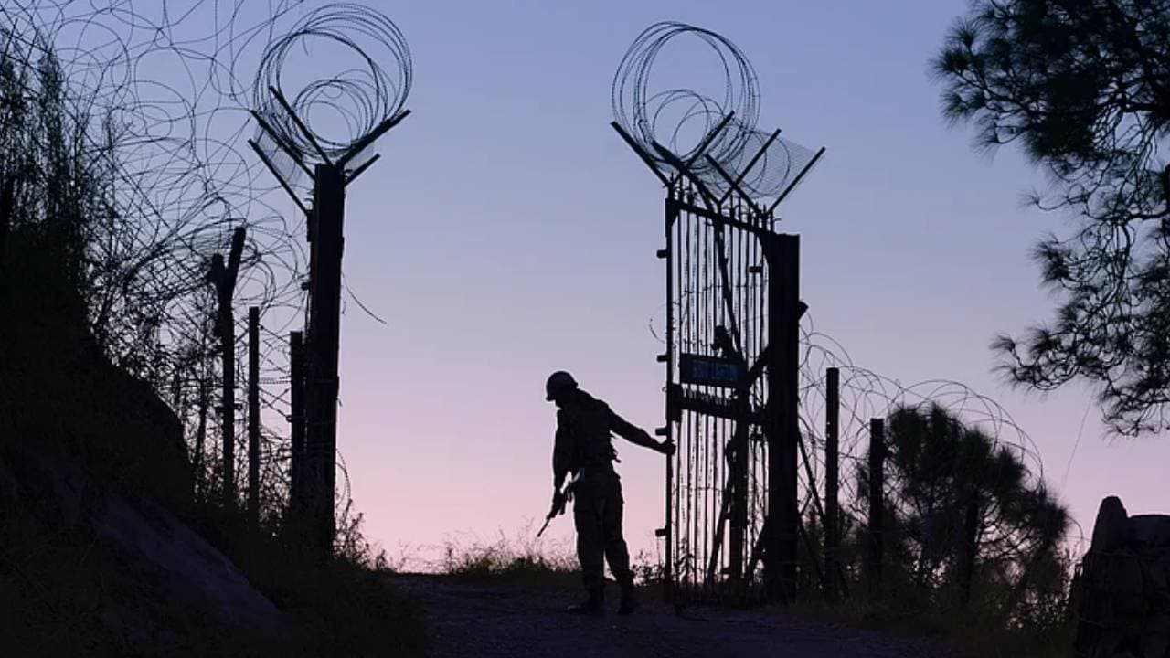 forest-fire-along-loc-triggers-landmine-explosions-in-poonch