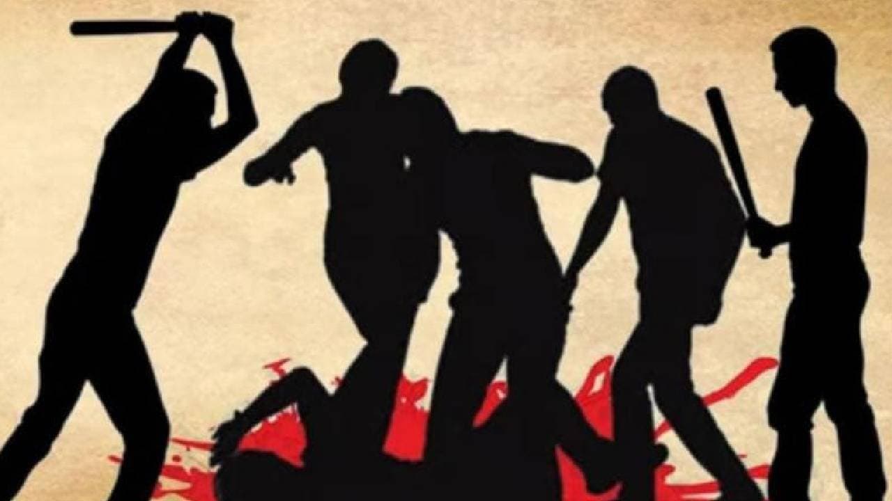 UP Store Staff Locks Customer Inside Room Assaults Him Over Billing Issue 