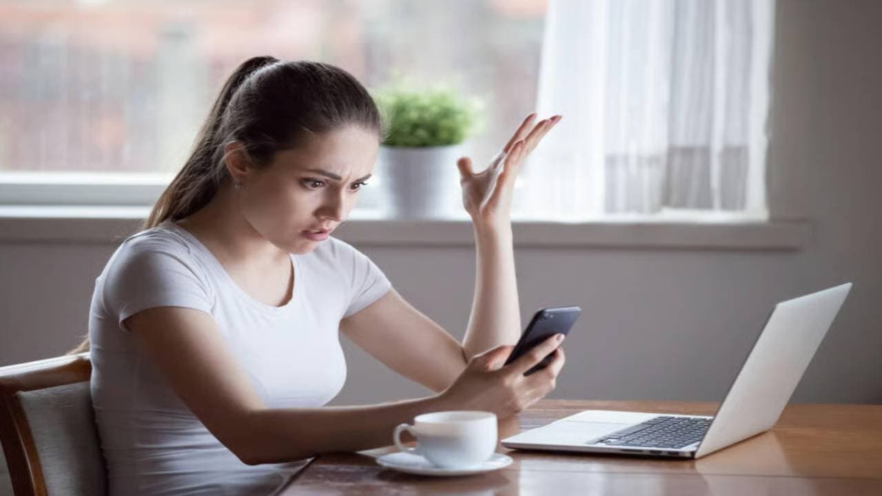 What to reply when your ex texts you saying HI