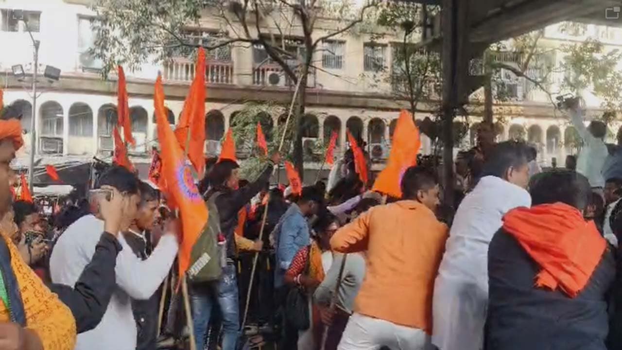Tensions rise in front of the Bangladesh Deputy High Commission in Kolkata during a protest against the killing of Hindus in Mymensingh