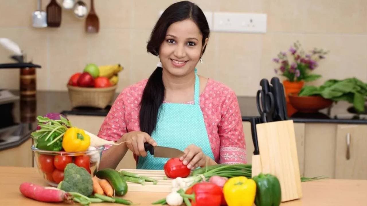 Sweet Potato is anti-aging food and has many health benefits 