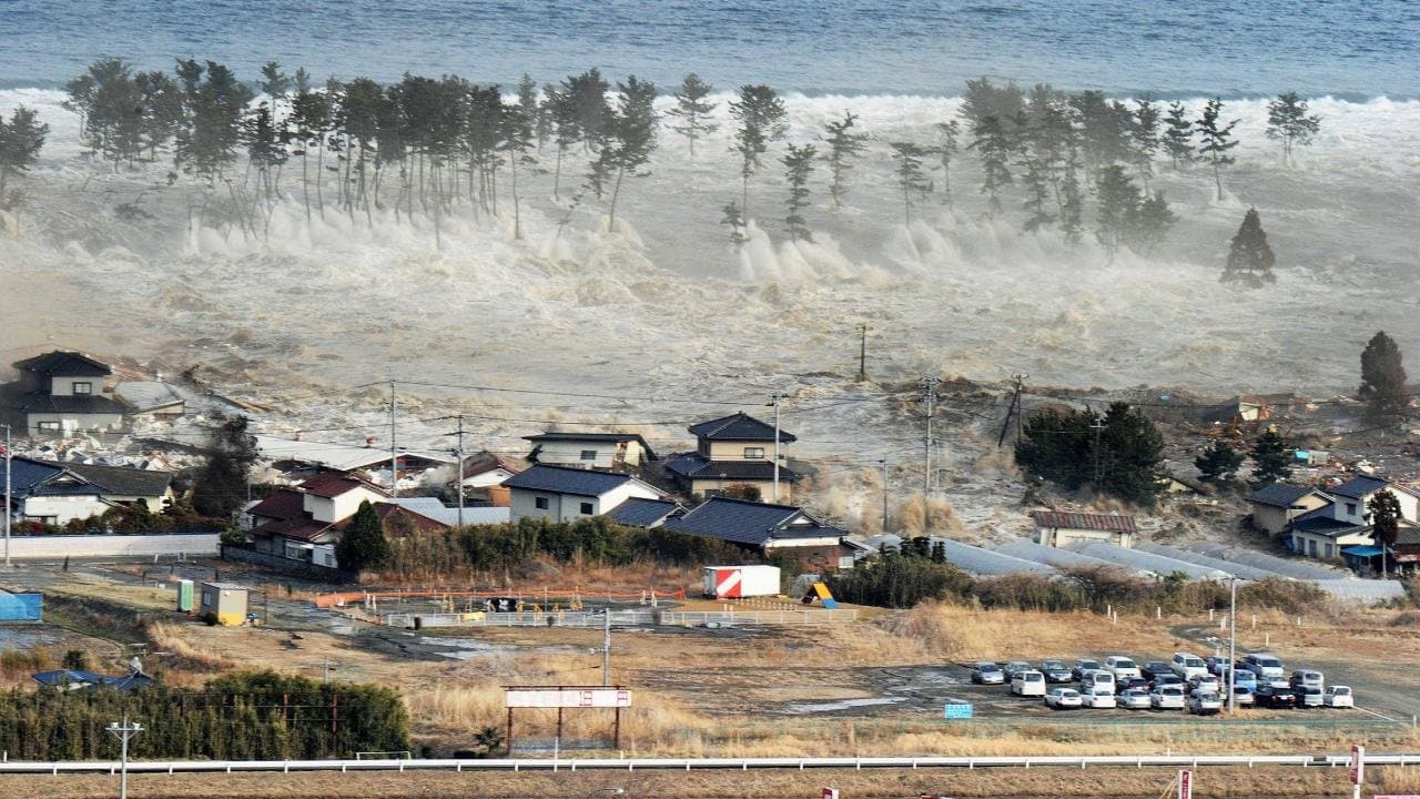 Japan warns of megaquake this week