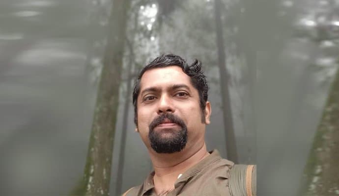 Gaan Ghure Beray & Jomi-Dari: Ashani Bhadūri’s Poems on Music, Nature and Human Folly