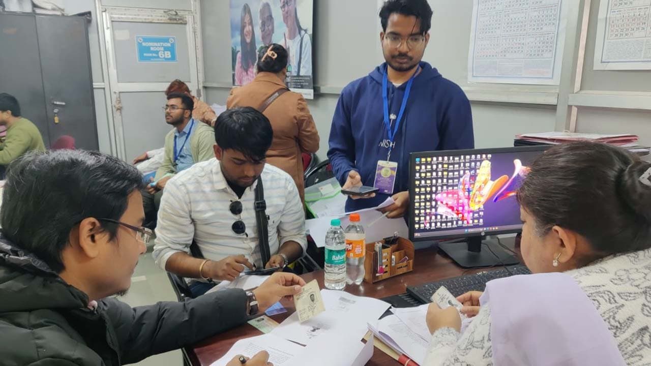 What happens if someone is absent from the SIR hearing at the time specified by the Election commission learn about the commissions rules