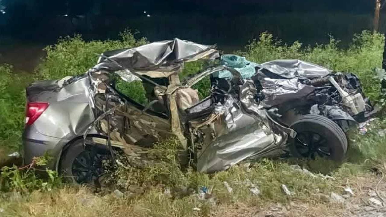 Four MBBS Students Killed After Speeding Car Rams Into Parked Truck In UPs Amroha 