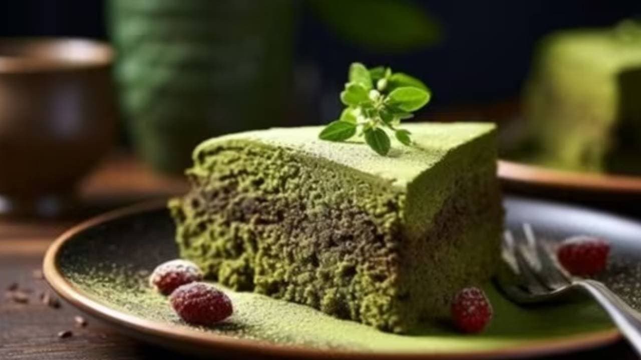 You can try this Matcha Chocolate Cake at home in winter 