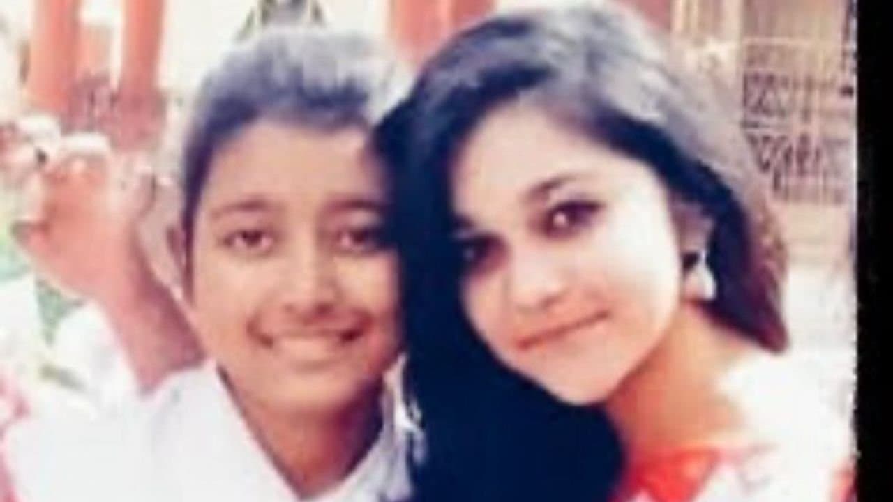 Can you guess these two television actresses who are presently working for the same channel