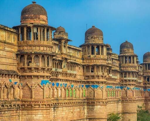 The Lost Chronicle of Bengal: How Daud Khan’s Hidden Treasure and Two Hindu Ministers Shaped History