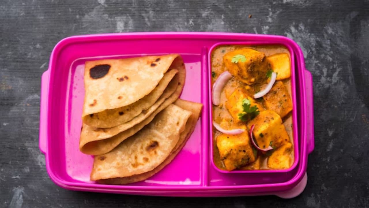 How to pack chapati and roti to keep it away from getting soggy