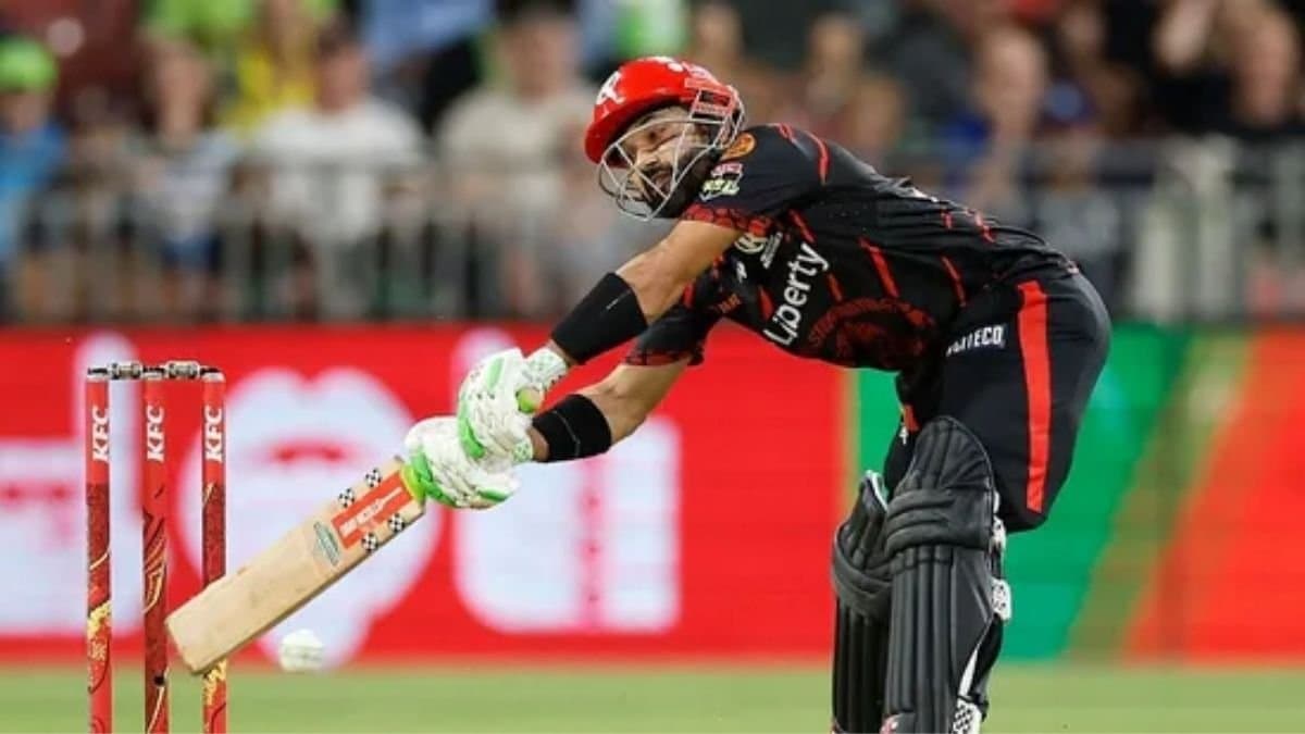 Kamran Akmal has called on Mohammad Rizwan to leave the Big Bash League