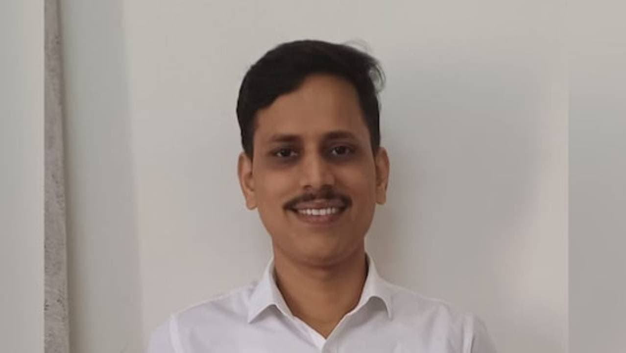 Mumbai Professor Who Was Stabbed To Death Planned Dinner On Wifes Birthday 