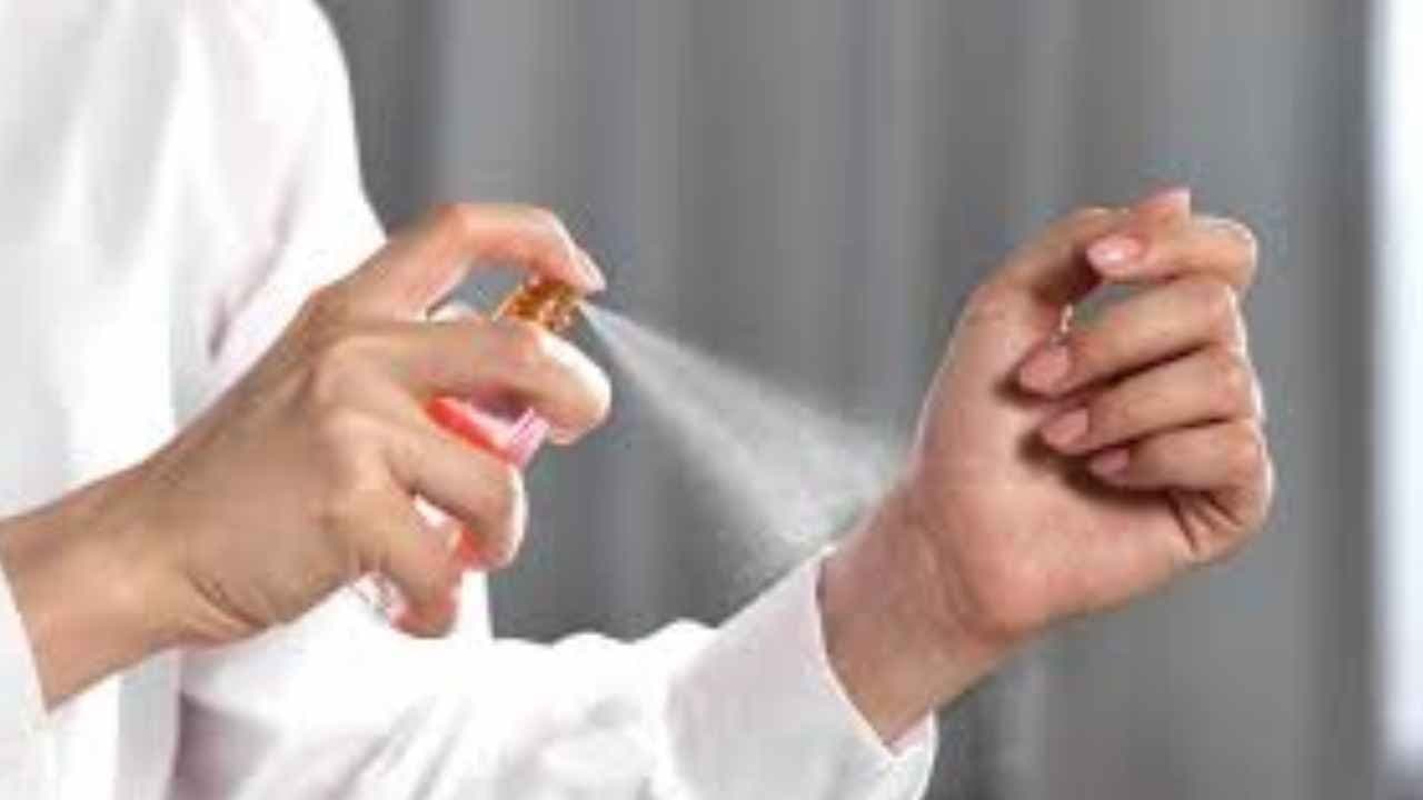 Scientist develop spray on powder that stops bleeding in one second