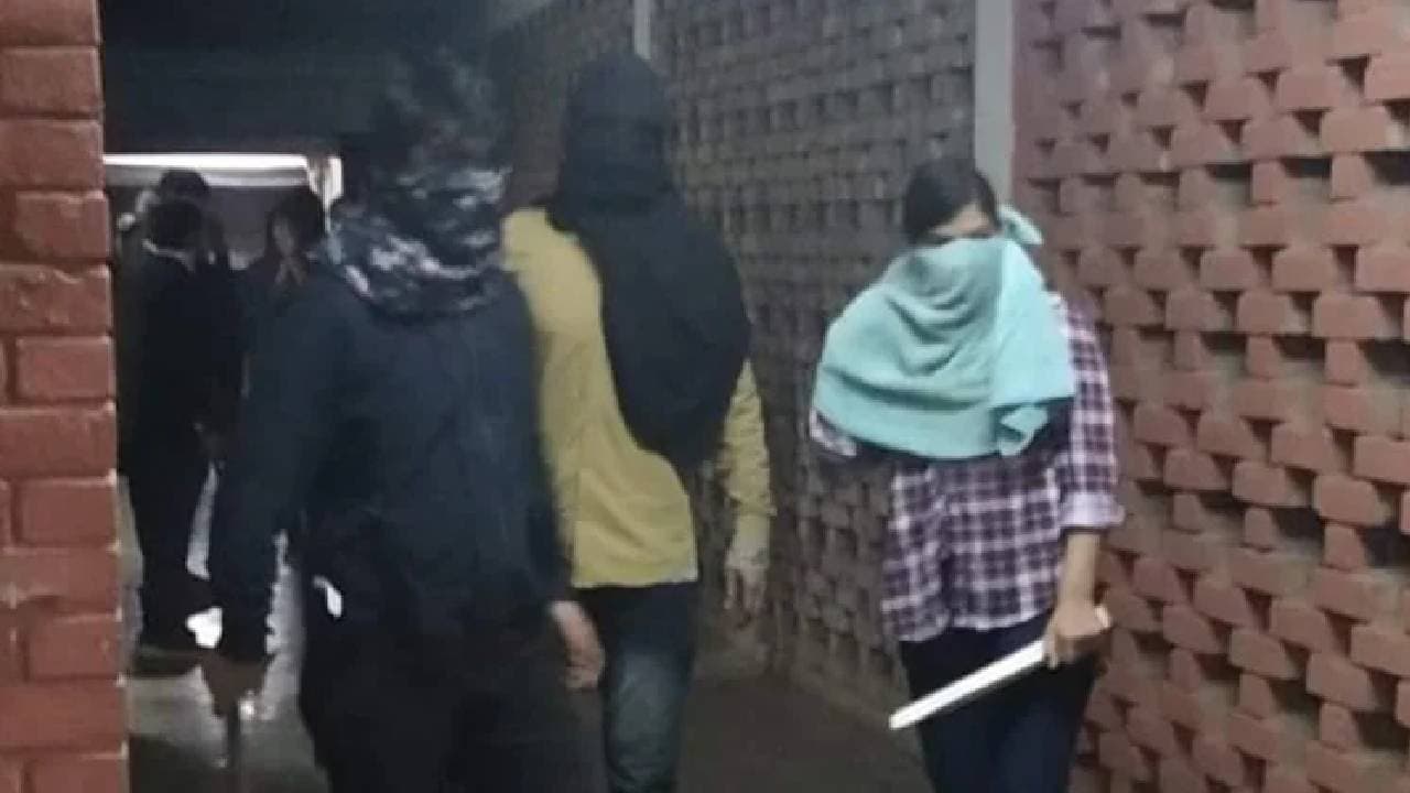 Mob Behind 2020 JNU Attack Still Unknown Faculty Body Slams Delhi Police 