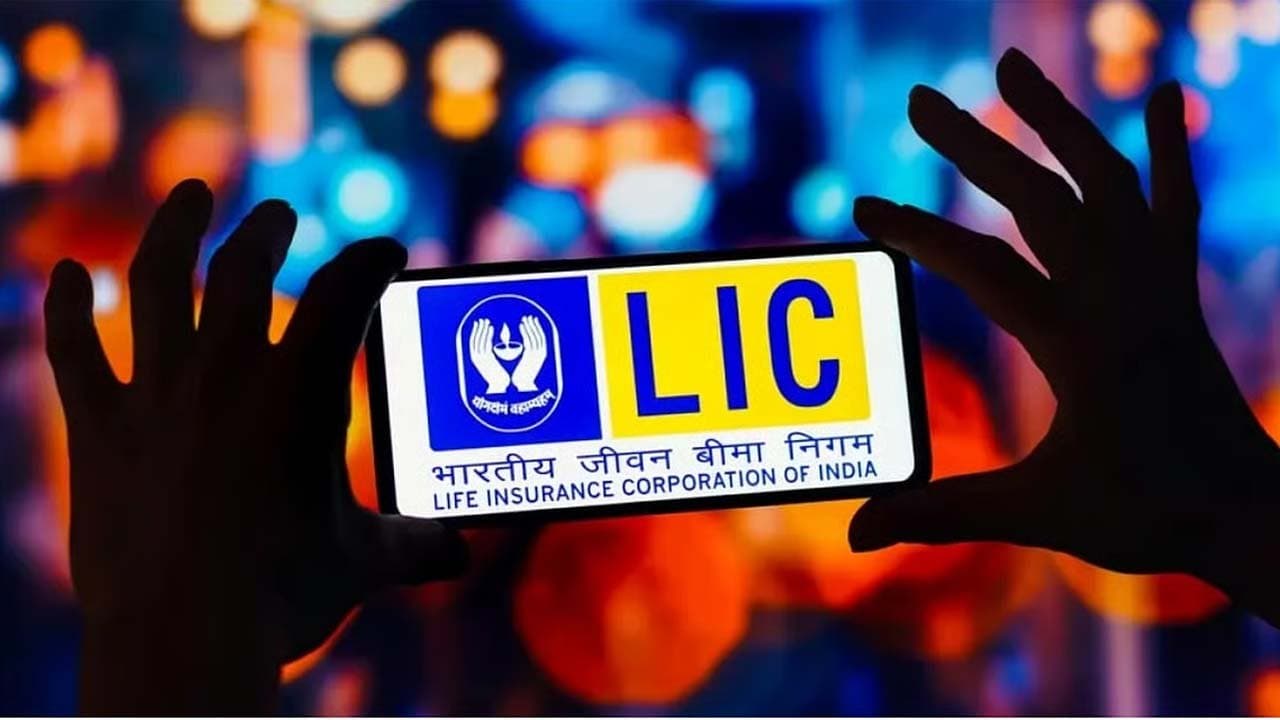 To receive more than 10000 rupees every month how much lump-sum investment is required in LIC smart pension scheme