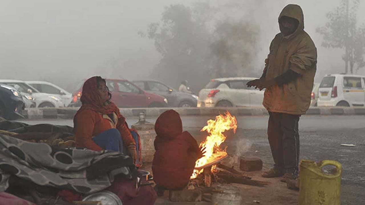 Delhi and the NCR have experienced record-breaking cold with the minimum temperature dropping to four point six degrees Celsius