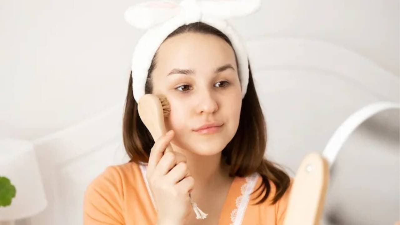 Facial Dry brushing internet s latest jawline fix does it really work