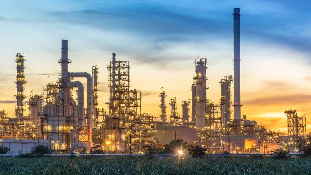 Liquid Gold who controls the oil in the world who holds the most amount of  oil