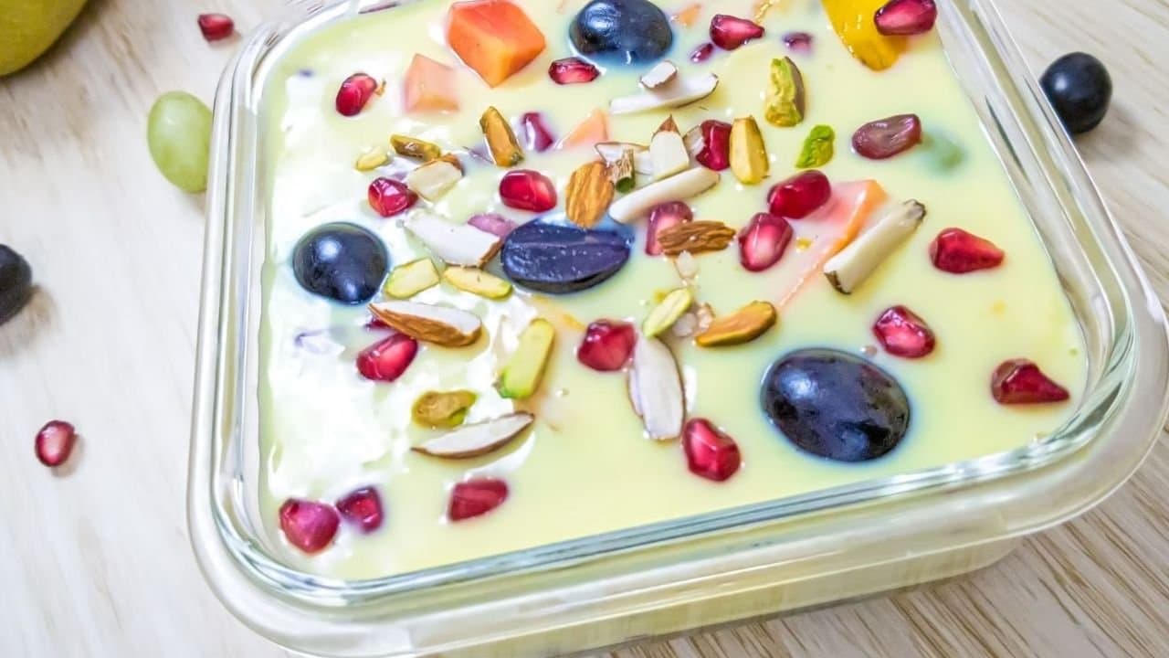 Fitness coach shares if eating fruit with milk is healthy