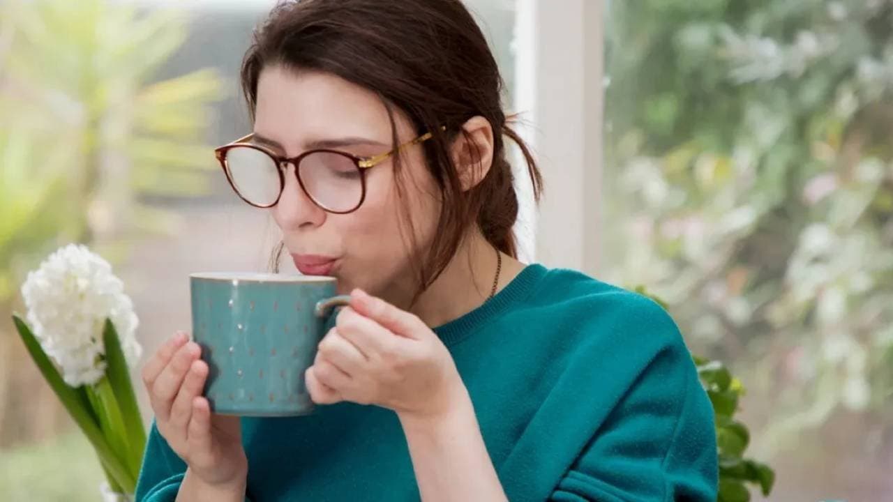 What happens to your body if you drink warm water in morning 