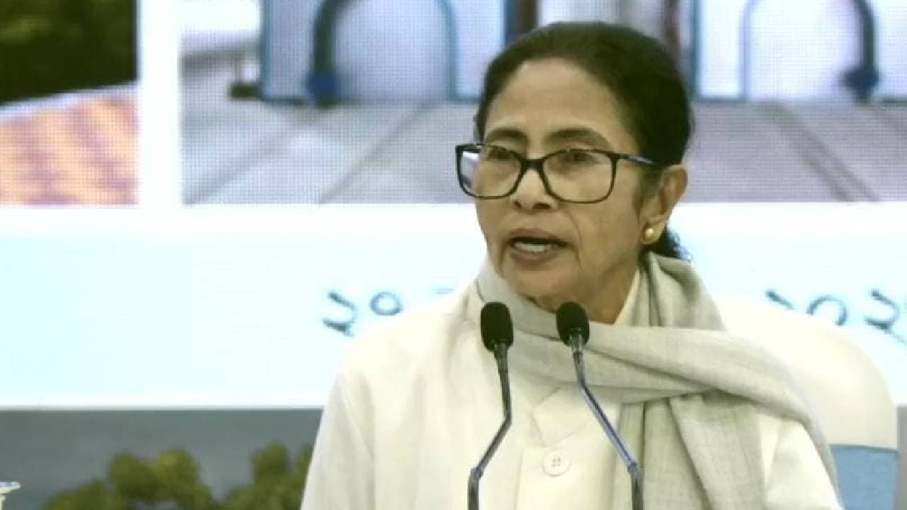 Recapitulating her Singur movement TMC supremo Mamata Banerjee clears that she is ready for battle