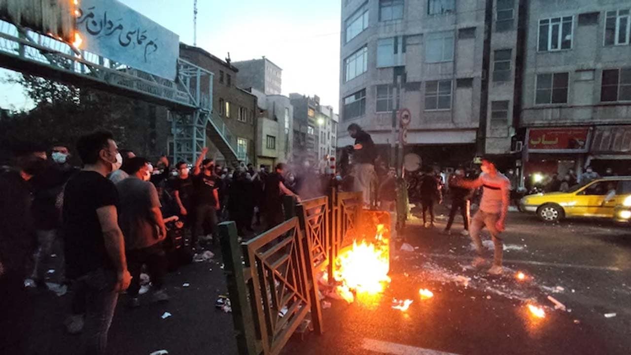 Internet blackout across Iran after exiled prince Reza Pahlavi anti-Khamenei protest call