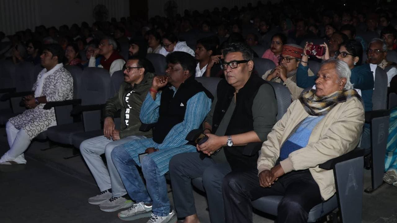 Indraneel sen innaugurated music fets in chandan nagar