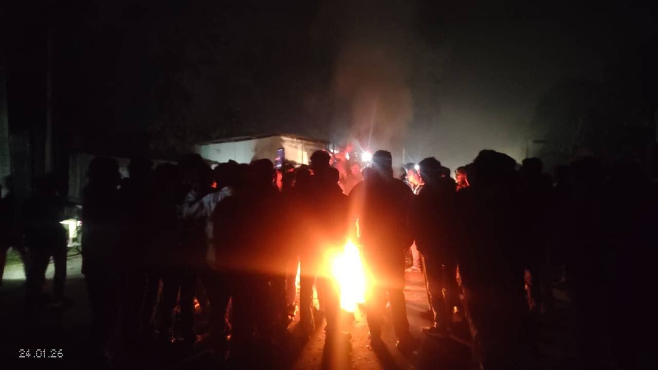 Girl Physically Assaulted by Elderly Man Local People Protests Police Officer Injured in Coochbehar 