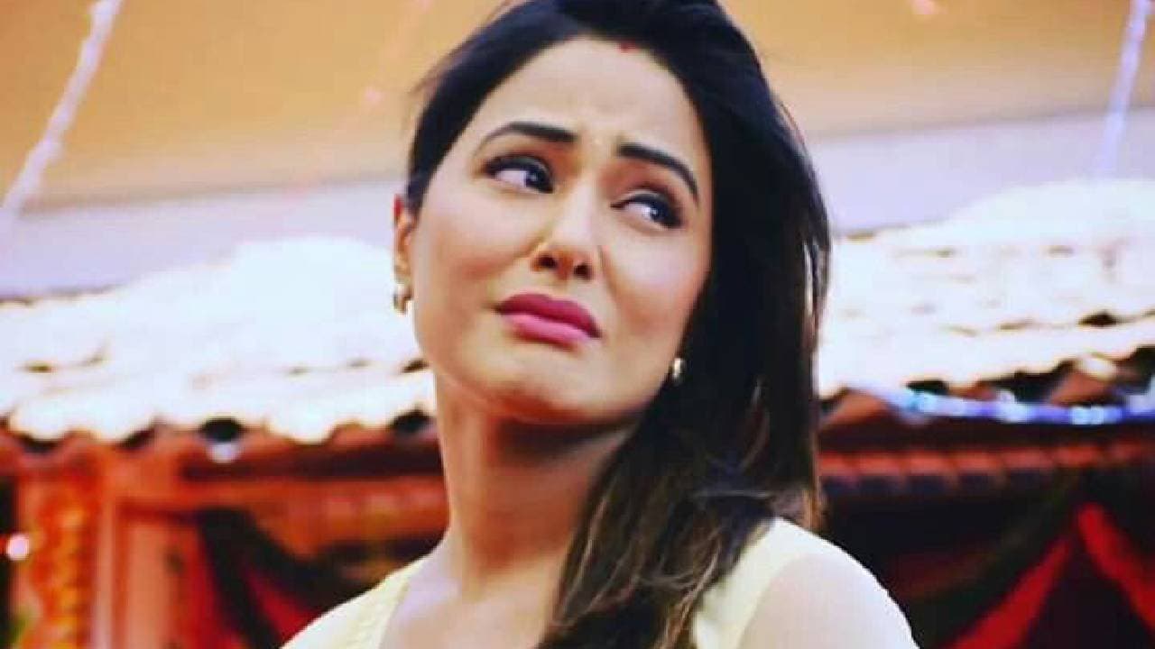 Hina Khan battles breathlessness due to Mumbais poor AQI