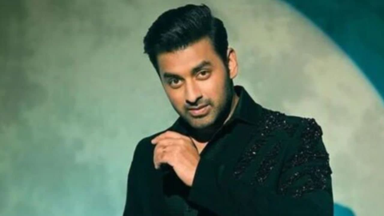 Ankush Hazra urges fans to watch his film in theatre 