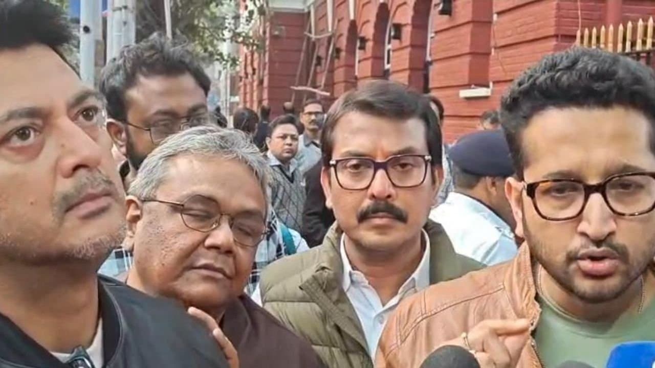 Federation directors and producers of Tollywood submitted a written complaint to Police Commisioner of Kolkata