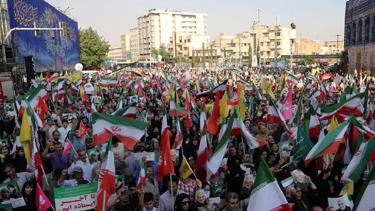 Iran Protest update sources says Nearly 2000 People Killed