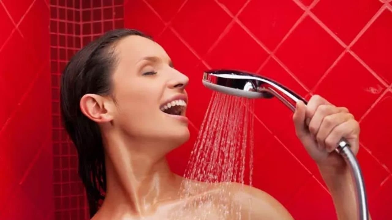 Taking bath in the morning is a bad habit claims study