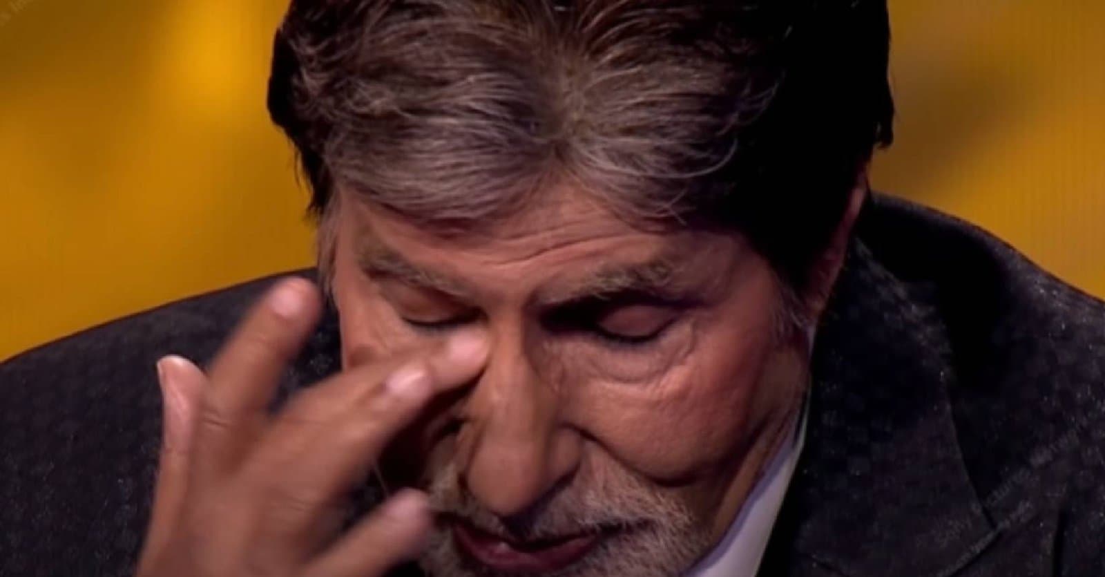 Amitabh Bachchan Gets Emotional Remembering Dharmendra on KBC